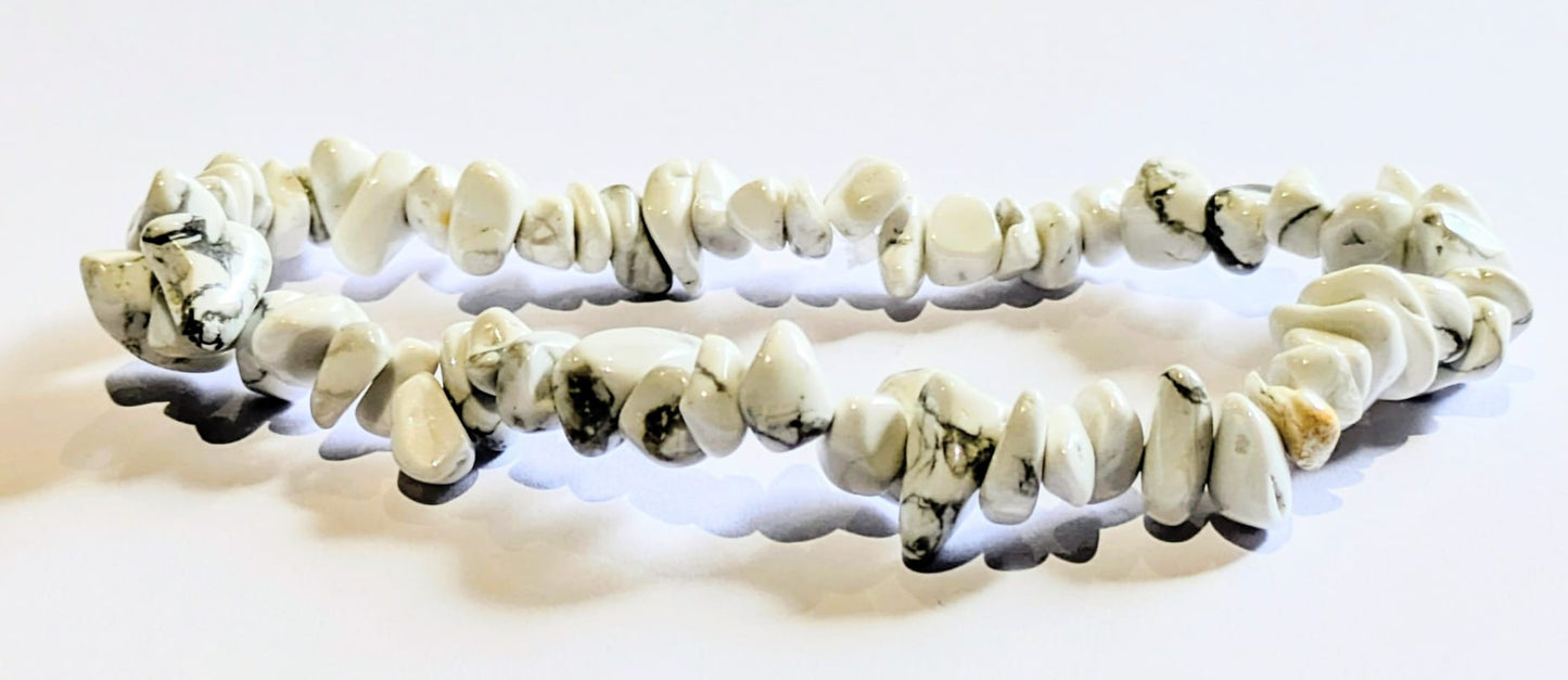 BRACELET CORAIL EN HOWLITE – Perles style corail – Artisanat de Madagascar Pierre de calme & sagesse | Blanc marbré naturel | Bracelet élastique fait main