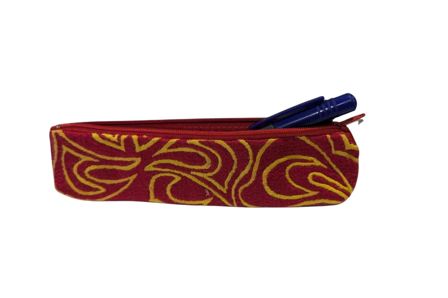 Trousse brodée T27