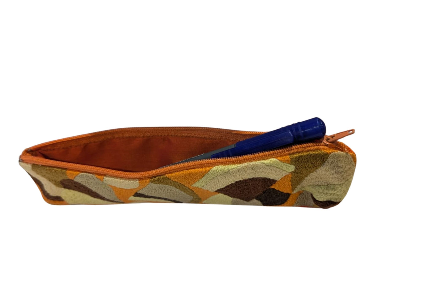Trousse brodée T28