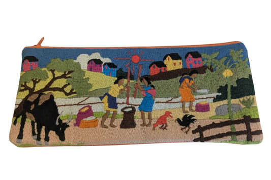 Trousse brodée T 7