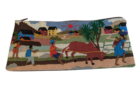Trousse brodée T 9