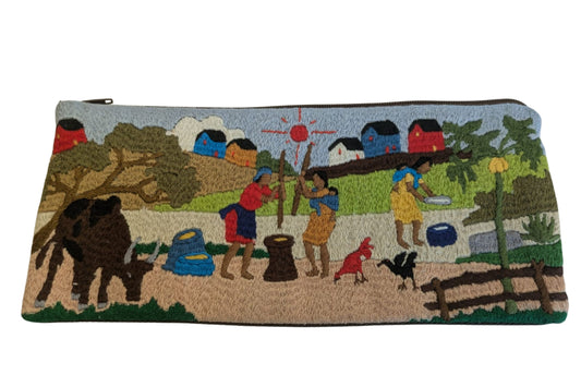 Trousse brodée T 10