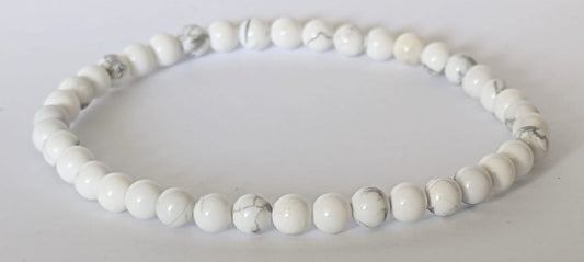 BRACELET EN HOWLITE – Perles 4 mm – Artisanat de Madagascar Pierre de calme & sagesse | Blanc marbré naturel | Bracelet élastique fait main