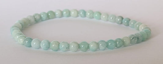 BRACELET EN AMAZONITE – Perles 4 mm – Artisanat de Madagascar Pierre d’apaisement & expression | Bleu‑vert naturel | Bracelet élastique fait main
