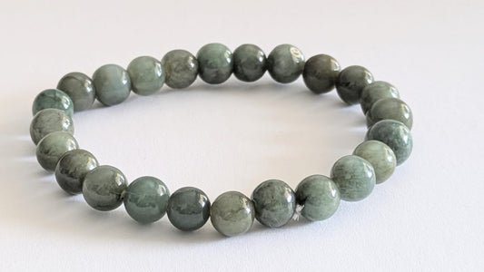 BRACELET EN JADE – Perles 8 mm – Artisanat de Madagascar Pierre d’harmonie & chance | Vert doux naturel | Bracelet élastique fait main