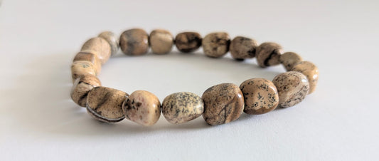BRACELET TUMBLED EN JASPE TERRE Artisanat de Madagascar Pierre d’ancrage & stabilité | Tons naturels terreux | Bracelet élastique fait main