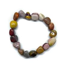 BRACELET TUMBLED EN MOOKAITE – Perles roulées – Artisanat de Madagascar  Pierre de vitalité & confiance | Couleurs chaudes naturelles | Bracelet élastique fait main