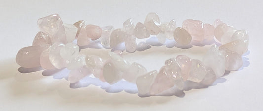 BRACELET CORAIL EN QUARTZ ROSE – Perles style corail – Artisanat de Madagascar Pierre d’amour & douceur émotionnelle | Rose pâle naturel | Bracelet élastique fait main